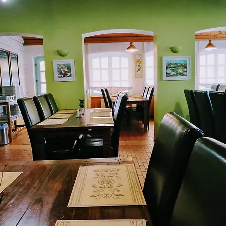 Oetoesfogat Panzio فندق مبيت وإفطار 3*