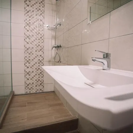 Oetoesfogat Panzio فندق مبيت وإفطار 3*