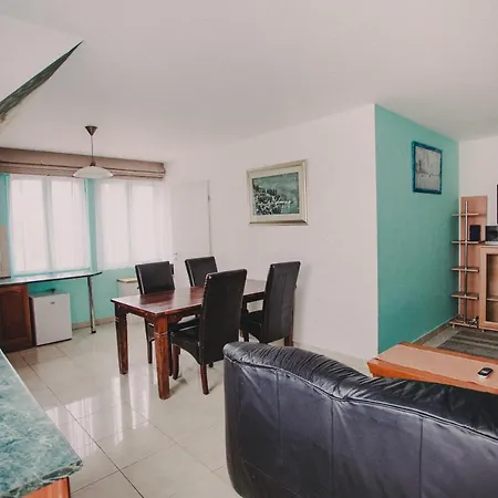Oetoesfogat Panzio 3* Siofok