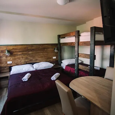 Couette-café Oetoesfogat Panzio 3*