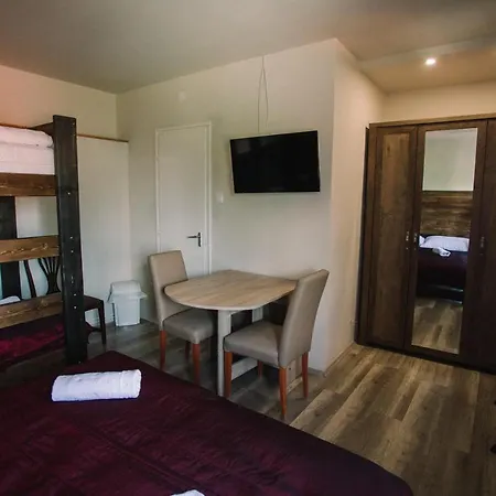 Oetoesfogat Panzio Bed & Breakfast