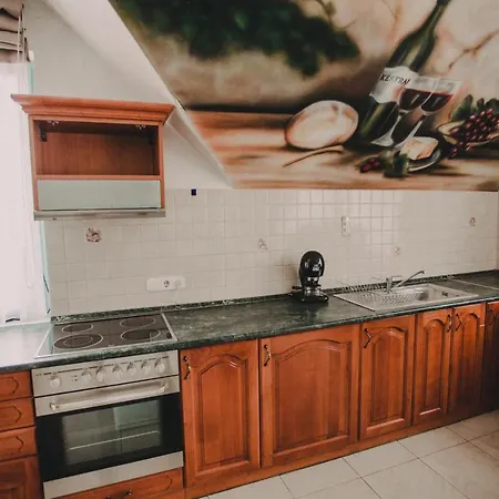 Bed & Breakfast Oetoesfogat Panzio Siófok