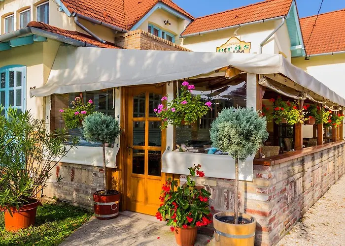 B&B Oetoesfogat Panzio Siófok